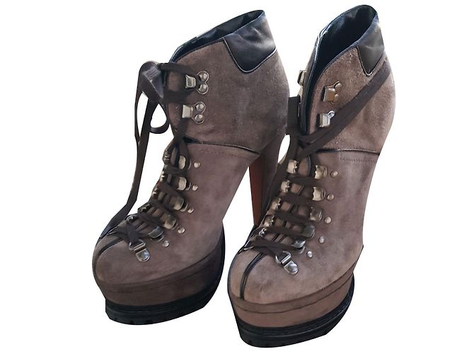 Stivaletti con lacci Alaïa in scamosciato grigio Grigio antracite - vista 2