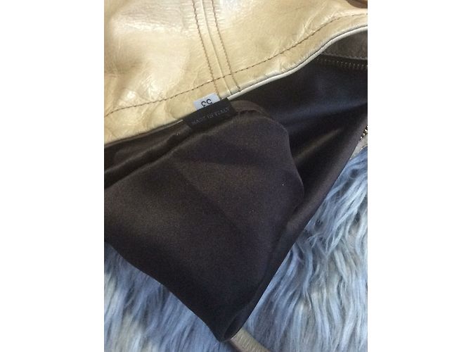 Borsa a mano Miu Miu in pelle beige - vista 3