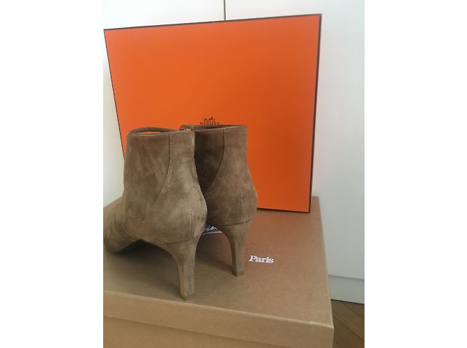 Botines Hermès Please Low Ante Caramelo 35 - vista 3
