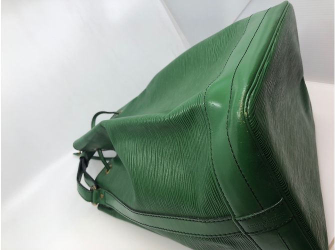 Noe Louis Vuitton Noé epi Verde - vista 11