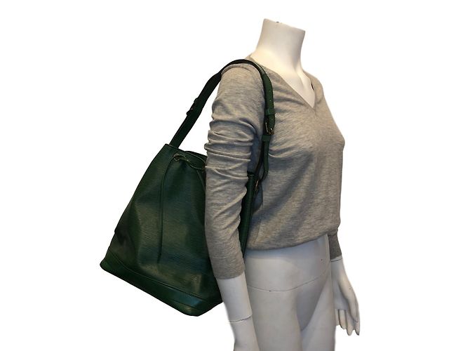 Noe Louis Vuitton Noé epi Verde - vista 2