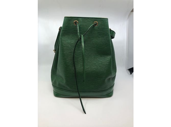 Noe Louis Vuitton Noé epi Verde - vista 3