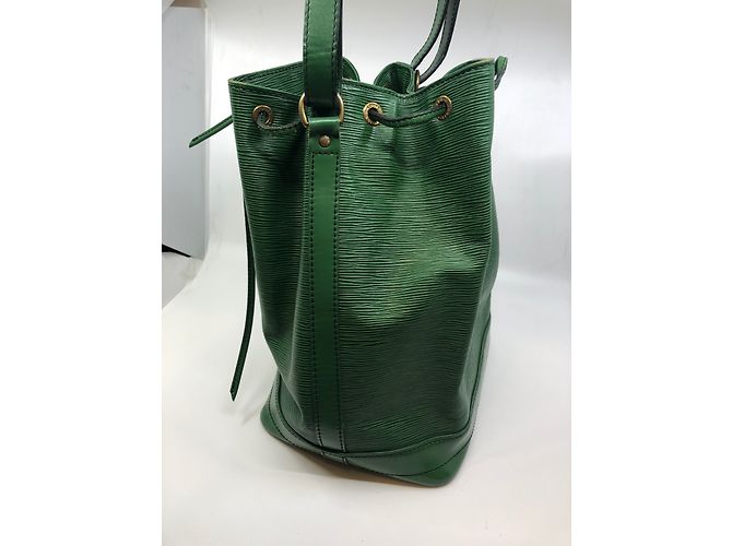 Noe Louis Vuitton Noé epi Verde - vista 9