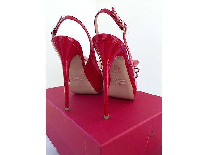 Décolleté Valentino Peep-toe in vernice rossa Rosso - vista 3