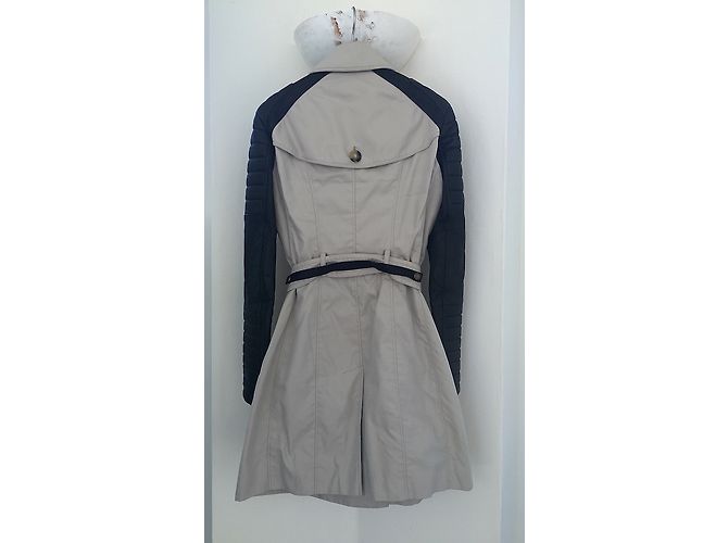 Gabardina Burberry Prorsum beige de cuero - vista 2