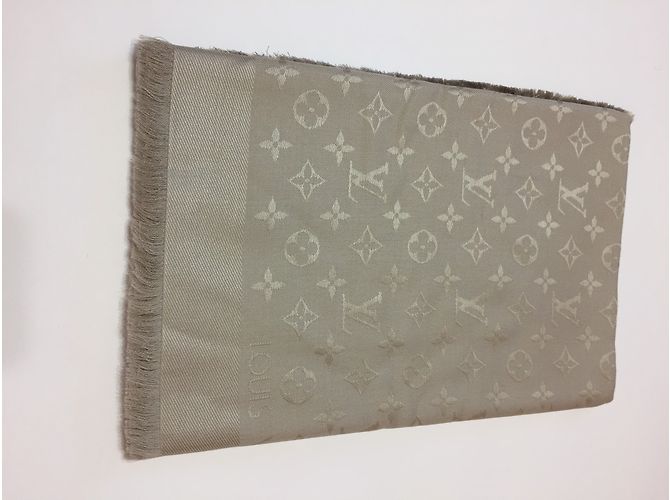 Louis Vuitton xaile Bege - vista 4