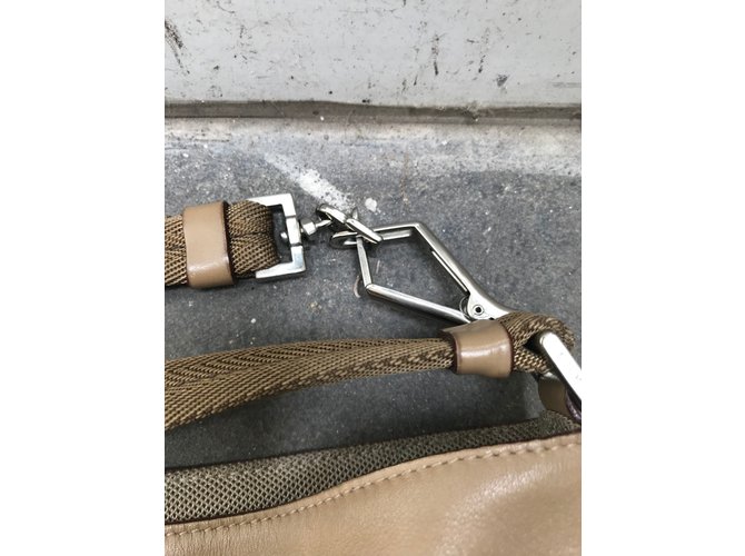 Borsa Prada in pelle marrone chiaro - vista 3