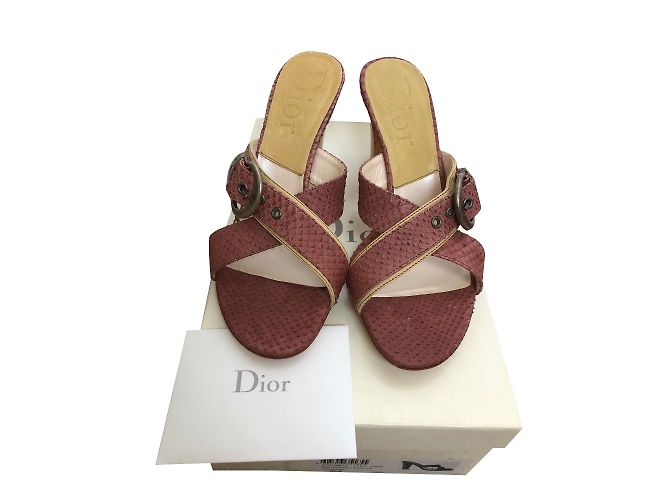 Mules Dior en cuir effet python rose - vue 2