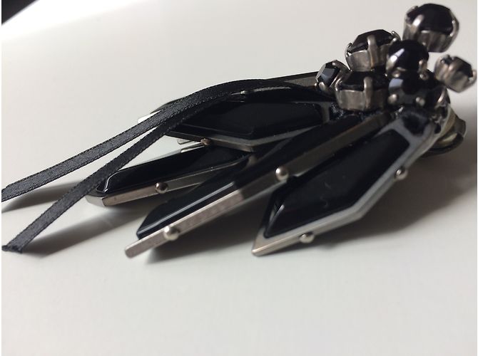 Lanvin Ohrringe Silberfarbenes Metall und Schwarzer Kunststoff - Ansicht 5