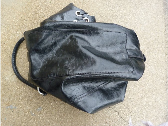 Guess Handbags Black Leather ref.83820 - Joli Closet