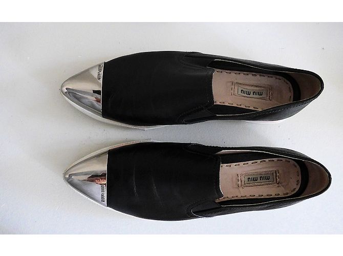Mocassini Miu Miu in pelle nero argento - vista 3