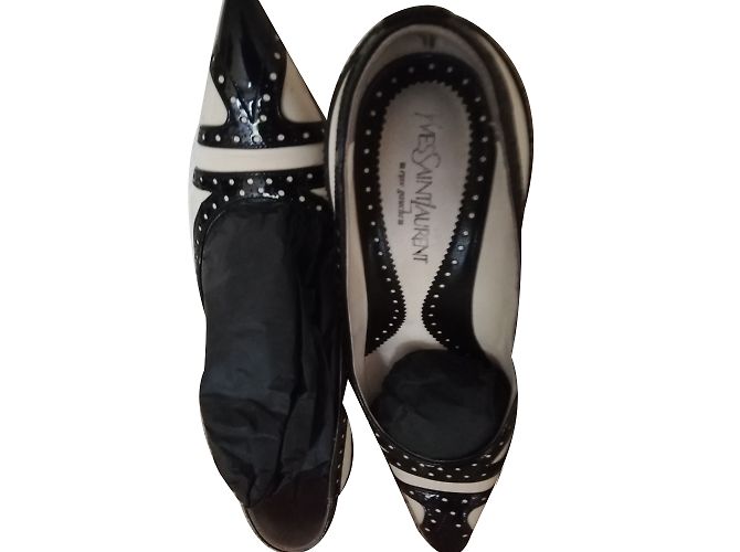 Yves Saint Laurent Pumps Lackleder Eggshell Aus weiß - Ansicht 2