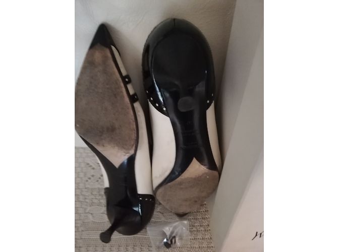 Yves Saint Laurent Pumps Lackleder Eggshell Aus weiß - Ansicht 4