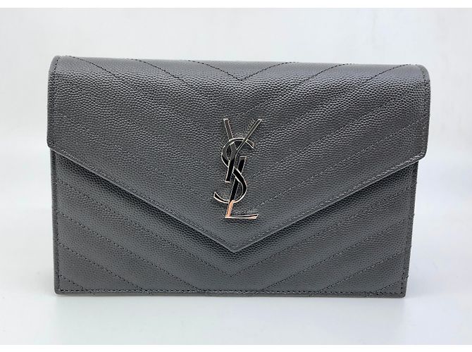 Yves Saint Laurent Pochette - vista 2