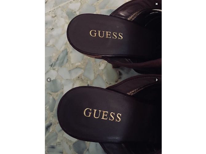 Guess Sabots - vue 3