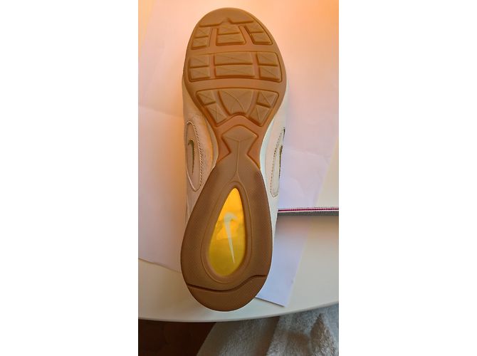 Sneakers Nike in pelle bianca 38 EU Bianco - vista 3