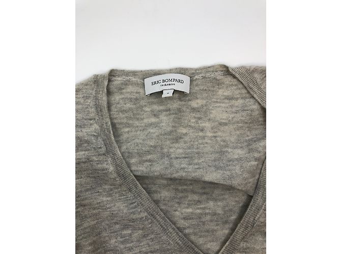 Suéter Eric Bompard de cashmere cuello de pico beige y gris - vista 7