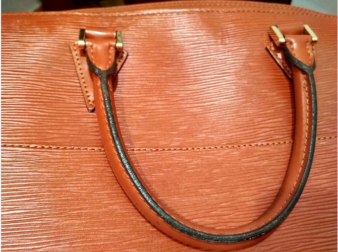 Louis Vuitton Cartella "Sorbonne" in pelle Epi. - vista 9