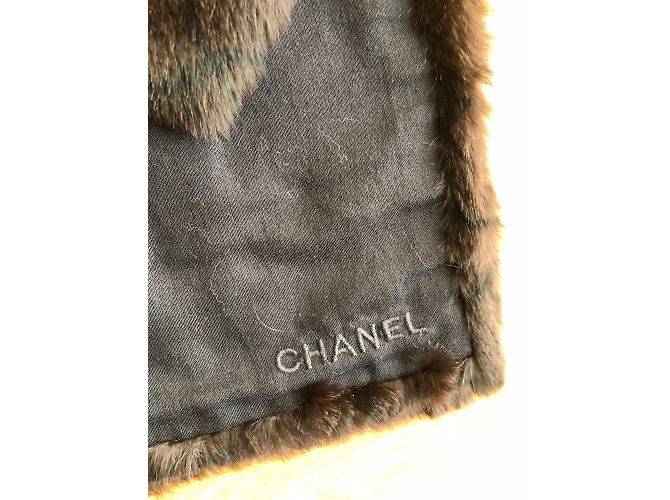 Sciarpa Chanel in pelliccia marrone scuro - vista 5
