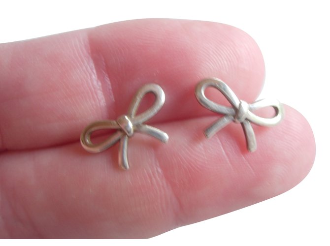 Orecchini Tiffany & Co BO Bow Argento - vista 2
