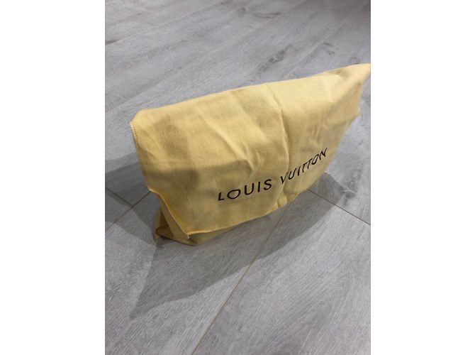 Louis Vuitton Twist GM Denim Light Epi Leder Blau - Ansicht 15