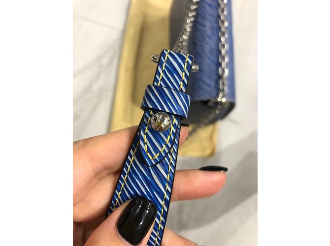 Louis Vuitton Twist GM Denim Light Epi Leder Blau - Ansicht 17