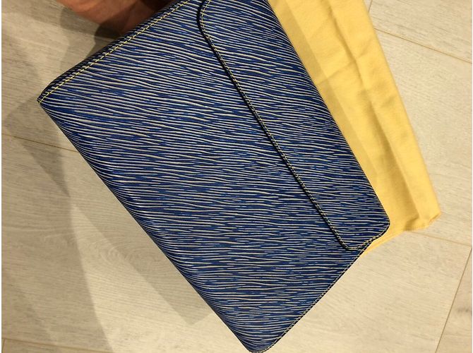 Louis Vuitton Twist GM Denim Light Epi Leder Blau - Ansicht 9