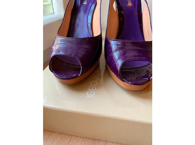 Sandali Sergio Rossi Peep Toe con Plateau Viola in Pelle di Anguilla Porpora - vista 5