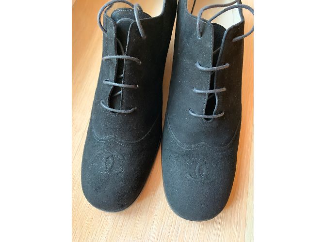 Chanel Suède noir, derbies - vue 4