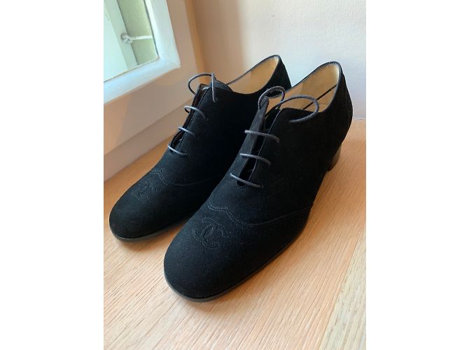 Chanel Suède noir, derbies - vue 9