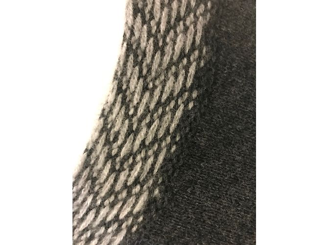 Chanel CC-Logo-Verschlüsse aus 100% Kaschmir Grau - Ansicht 8