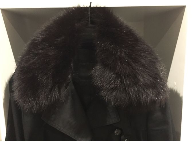 Autre Marque Schwarzer Fuchsfellkragen - Ansicht 4