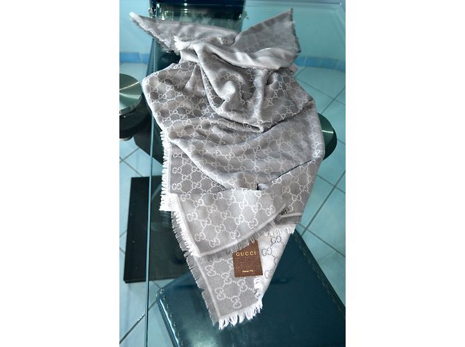 Echarpe guccissima - vue 3
