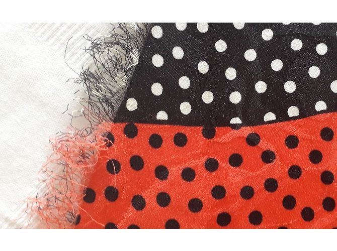 Foulard in seta Yves Saint Laurent Verde Rosso Nero Pois - vista 3