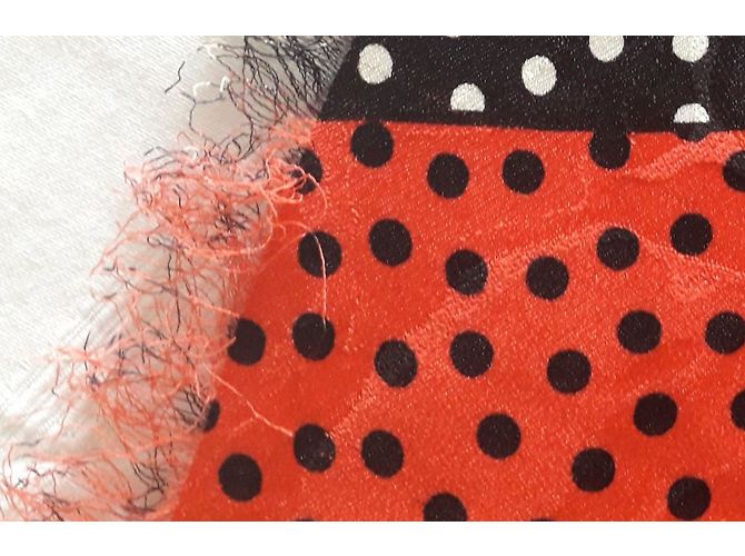 Foulard in seta Yves Saint Laurent Verde Rosso Nero Pois - vista 5