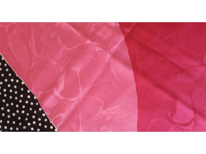 Foulard in seta Yves Saint Laurent Nero Rosa Rosso Fucsia Fuschia - vista 5