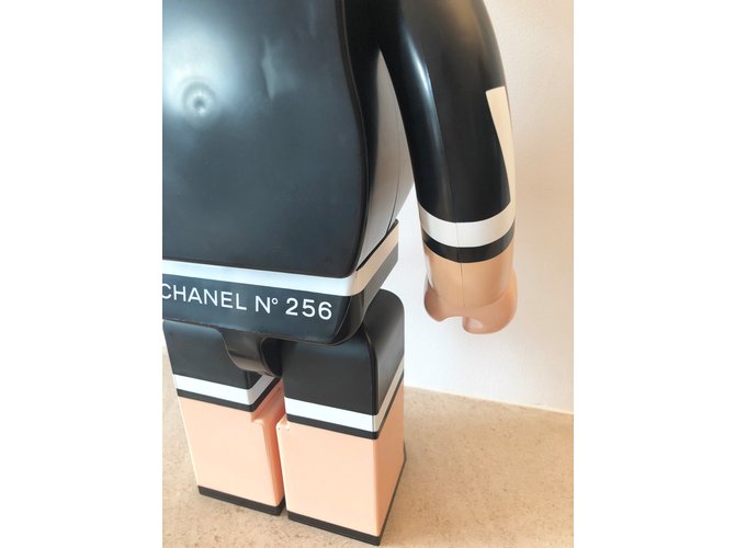 Bearbrick Medicom x Chanel 1000% Nero - vista 6