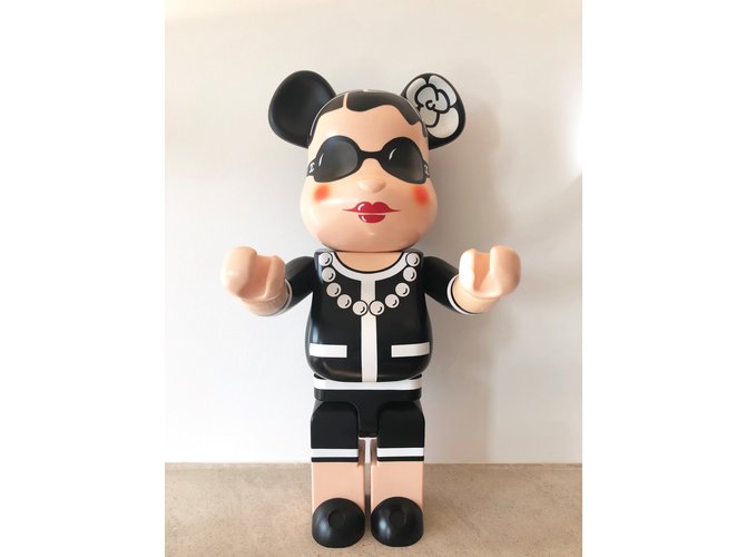 Bearbrick Medicom x Chanel 1000% Nero - vista 8
