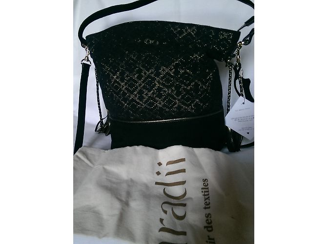 Autre Marque Borsa Maradji in pelle di capretto velluto nero e jacquard oro - vista 4