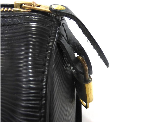 Louis Vuitton SPEEDY 30 EPI NERO - vista 3