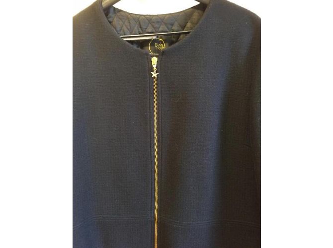 Des Petits Hauts Abrigos, Ropa de calle - vista 3