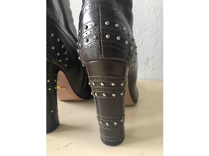 Stivaletti Prada in pelle kaki con borchie Cachi - vista 4