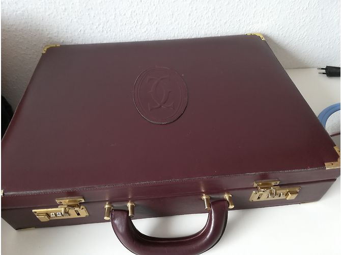 Porte-documents Cartier en cuir bordeaux - vue 9