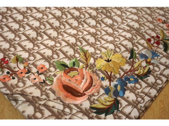 Christian Dior Afueras - vista 3