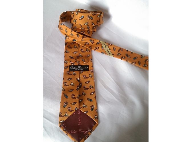 Cravatta Salvatore Ferragamo in seta arancione - vista 2