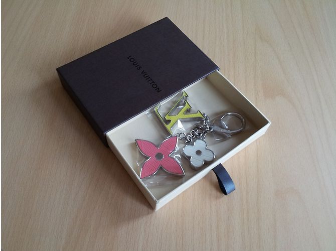 Louis Vuitton Multicoloured Key Ring Silver Multiple colors - view 4