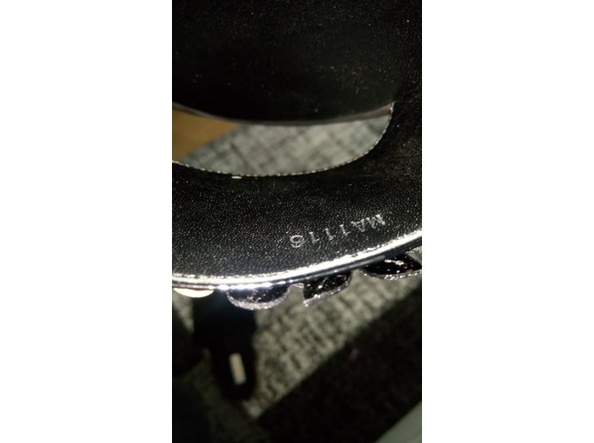 Louis Vuitton SONNENBAD FLAT Schwarz Golden - vista 4