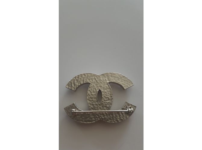 Spilla con strass cuore spilla Chanel Metallico - vista 2