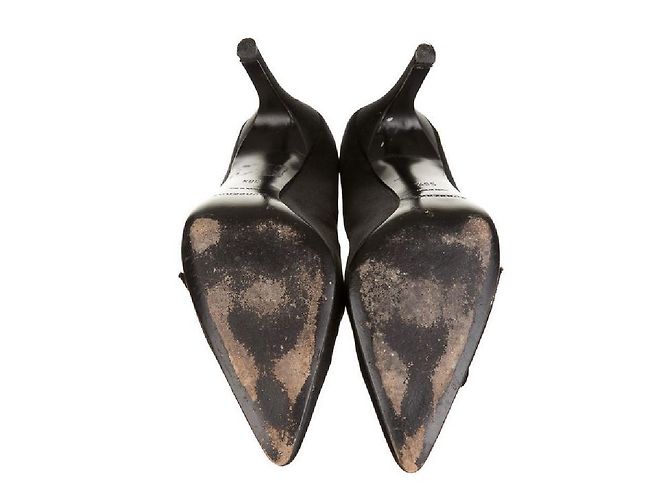 Burberry Pumps aus schwarzem Satin 10 cm Absatz - Ansicht 3