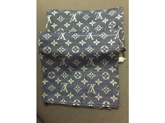 Louis Vuitton chal Azul - vista 5